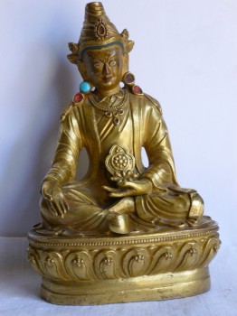 Ancient bronze statue of Srongtsen Gampo. (Private collection)