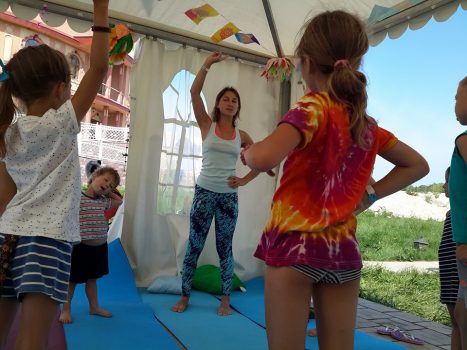 Mira Mironova leading the kumar kumari class