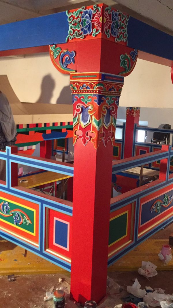 Decorating Tibetan style