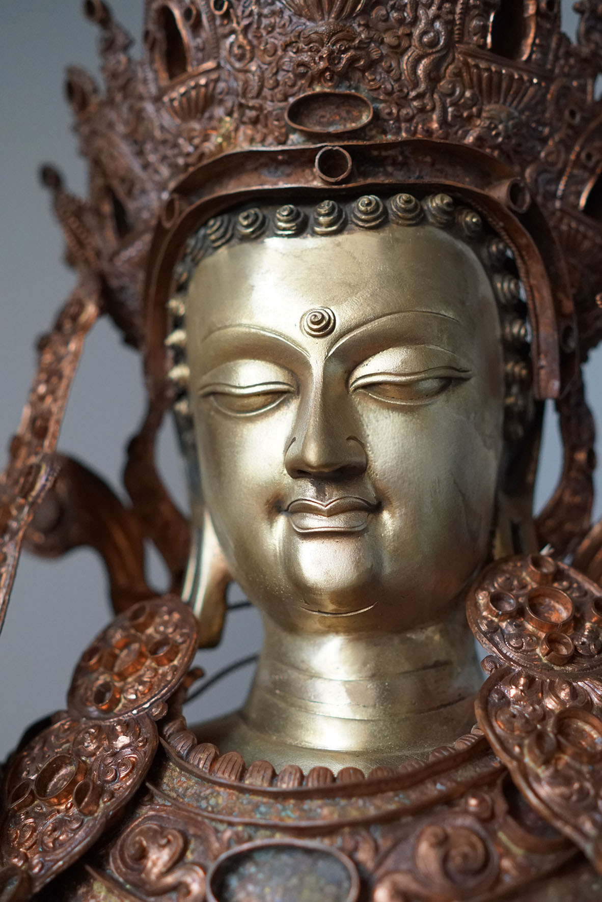 Completing the Jowo Sakyamuni Statue