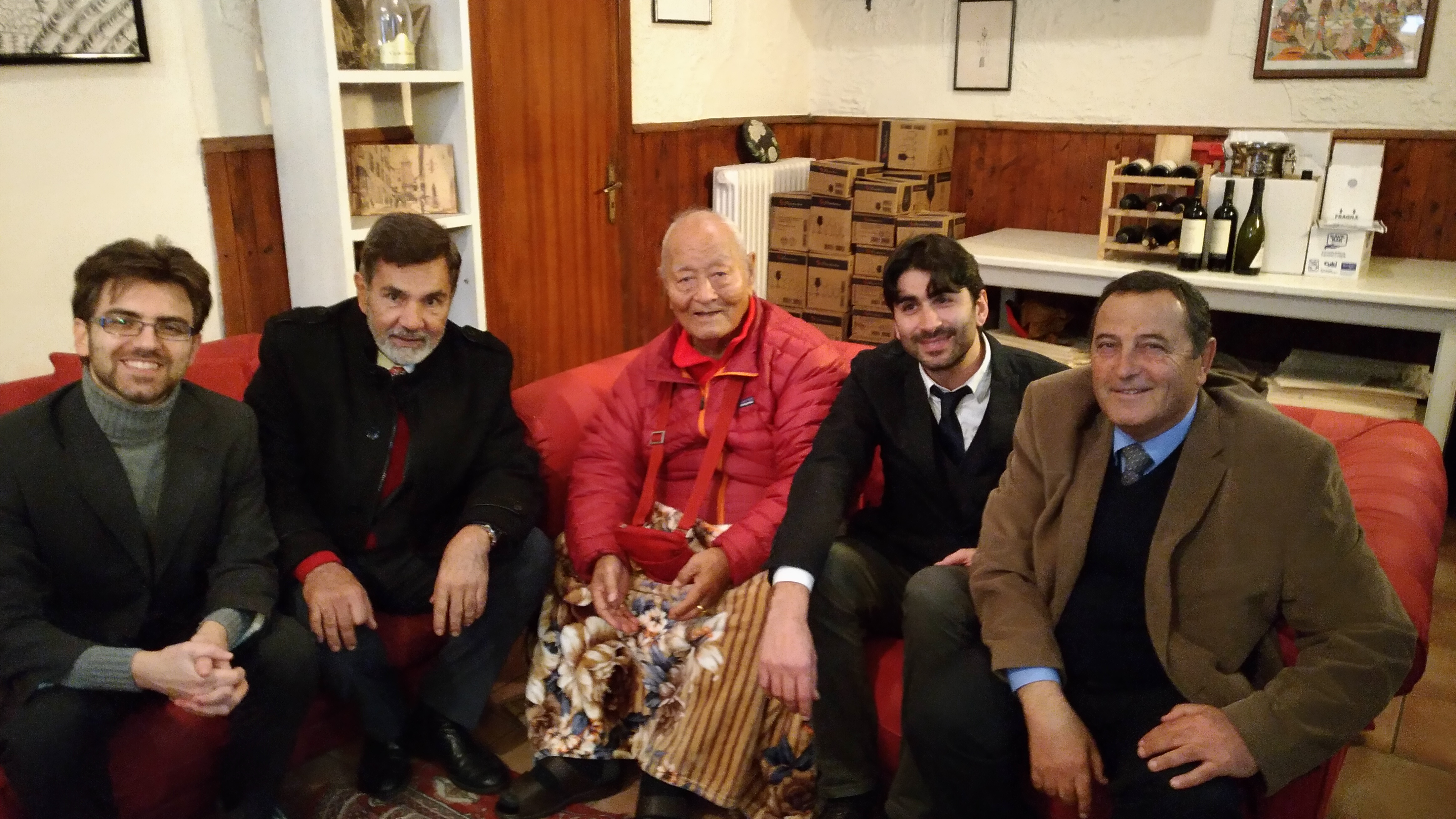 Rinpoche and Mayors from left to right: Federico Balocchi, the Mayor of Santa Fiora, Dr. Luìs Horacio Azàr, Mayor of Tanti, Cordoba, Argentina, Chögyal Namkhai Norbu, Jacopo Marini, the Mayor of Arcidosso and Don José Miguel Rodriguez Fraga, the Mayor of Adeje, Tenerife, Spain.