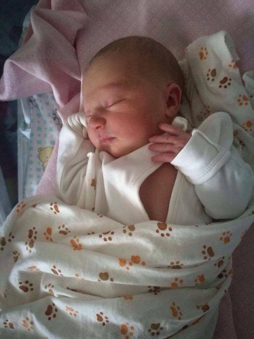 Lucia Chiara Ratti Pistoi was born on July 17, 2017 to Liliya Letti and Sebastiano Ratti Pistoi in Poggibonsi, Italy.