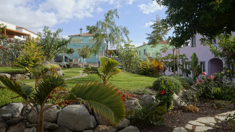 special offers dzamling gar accommodation