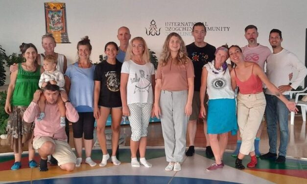 Corso di Danza dei Tre Vajra a Dzamling Gar