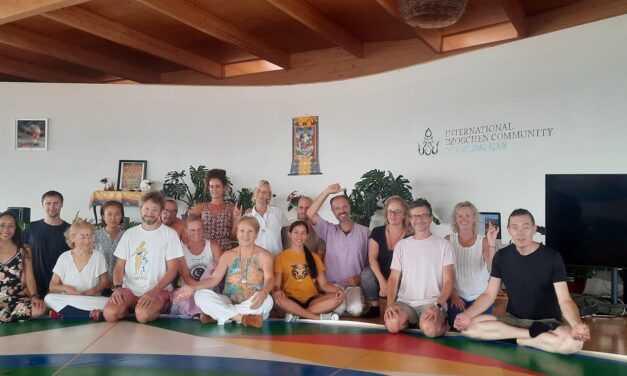 Approfondendo la Danza del Canto del Vajra a Dzamling Gar