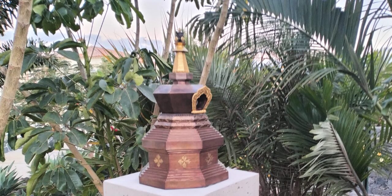 The Stupa with Eight Sides is Placed at Dzamling Gar