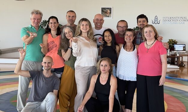 Corso di Danza del Vajra del Canto del Vajra a Dzamling Gar Parte I