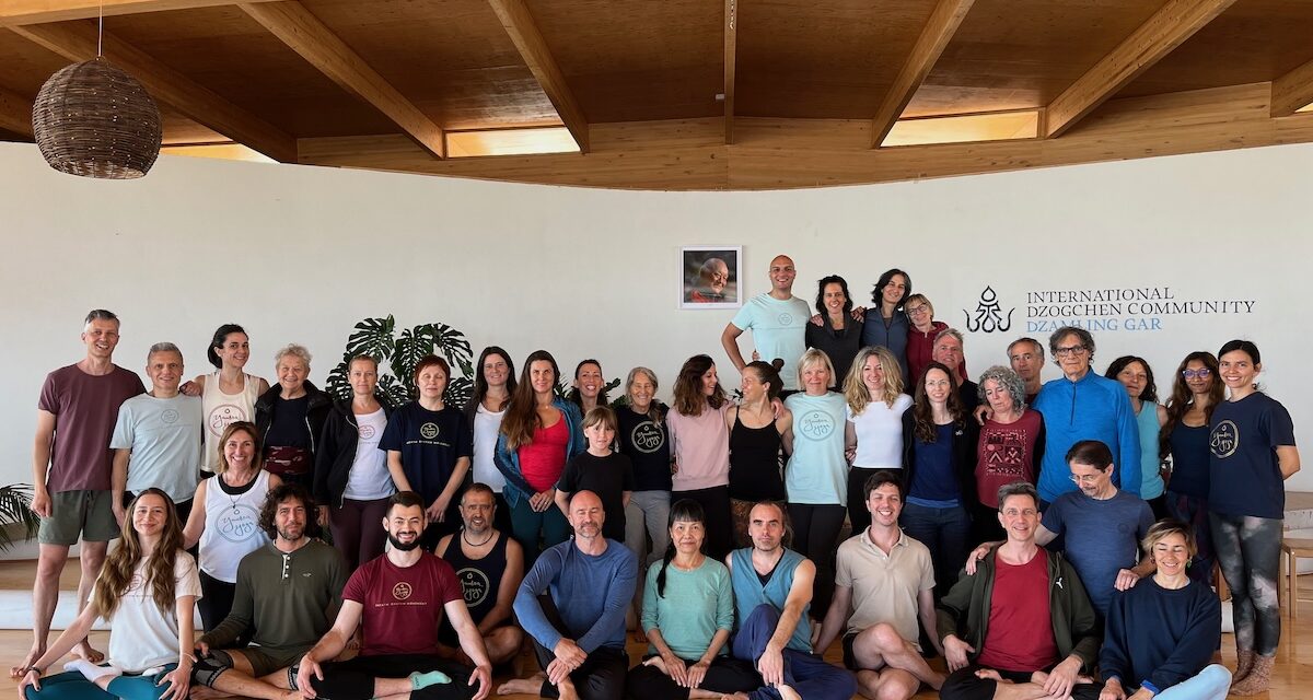 Corso per insegnanti di Yantra Yoga Livello 2, Aprile 14–23, 2025 a Dzamling Gar