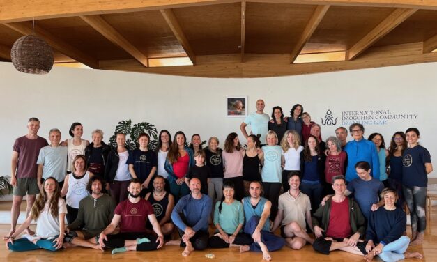Corso per insegnanti di Yantra Yoga Livello 2, Aprile 14–23, 2025 a Dzamling Gar