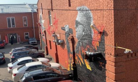 Scoprite Sangyeling, San Pietroburgo, Russia