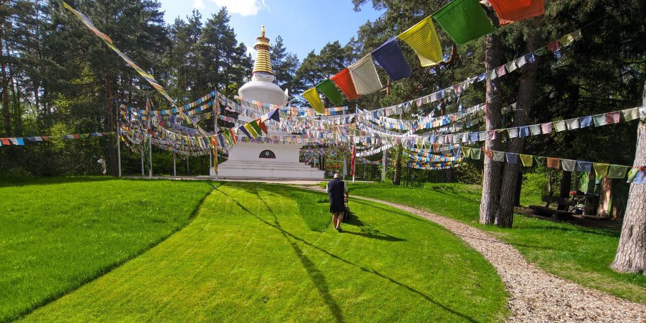 Living Connection with the Teaching