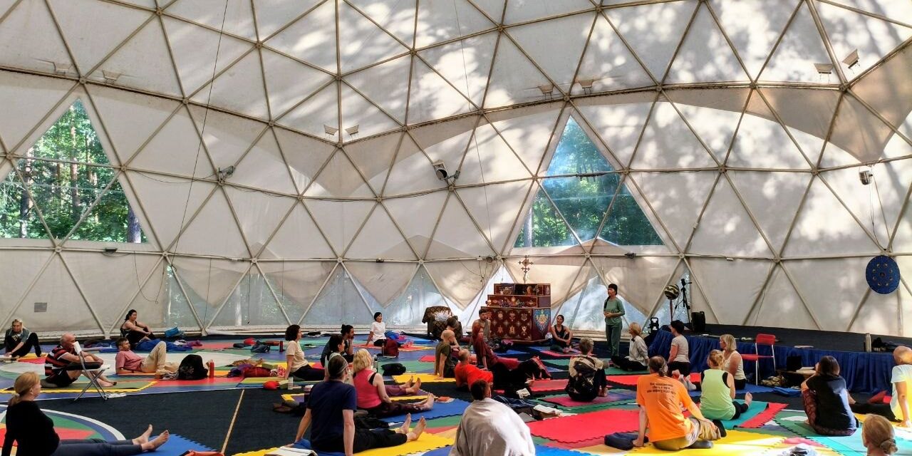 Summertime at Kunsangar North: Yantra Yoga Program With Oni McKinstry